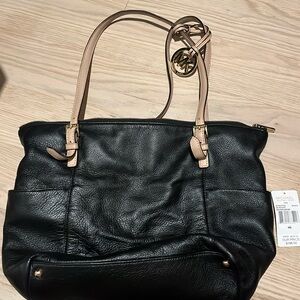 Michael kors black leather shoulder bag